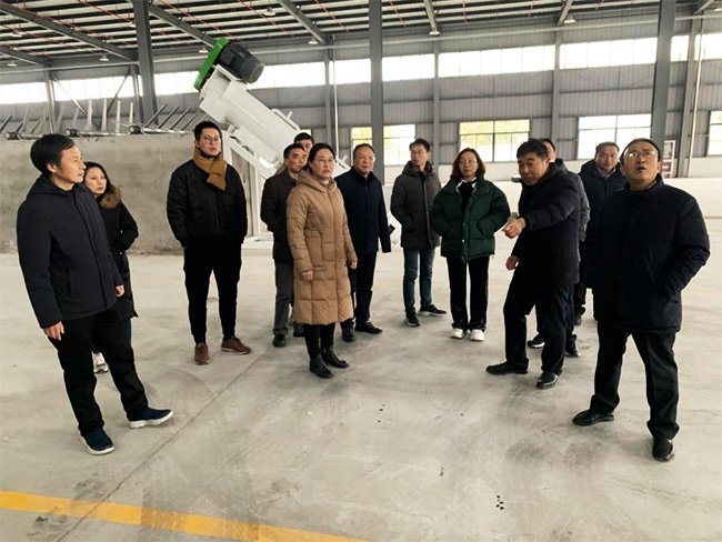 省專家組一行來我市評估調(diào)研廢舊農(nóng)膜回收利用工作